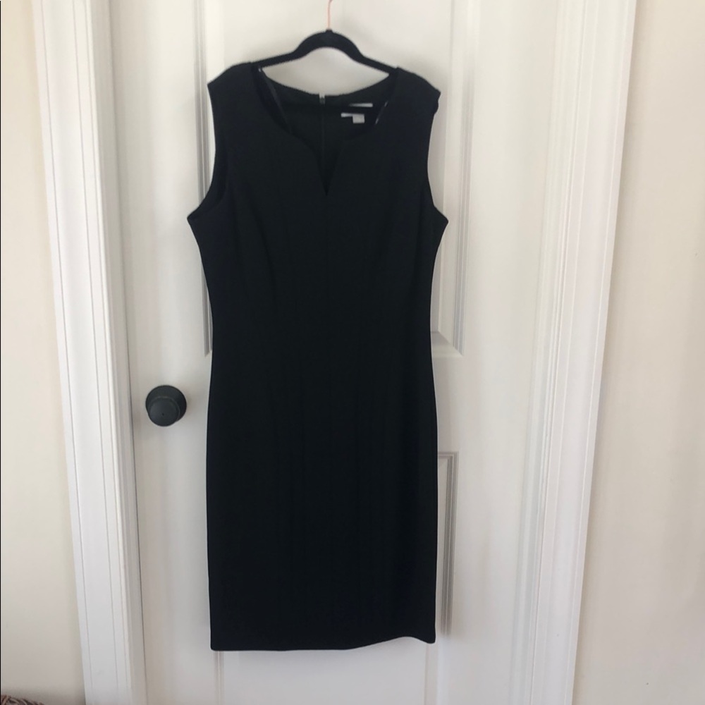 Calvin Klein Elegant Black Sleeveless Dress